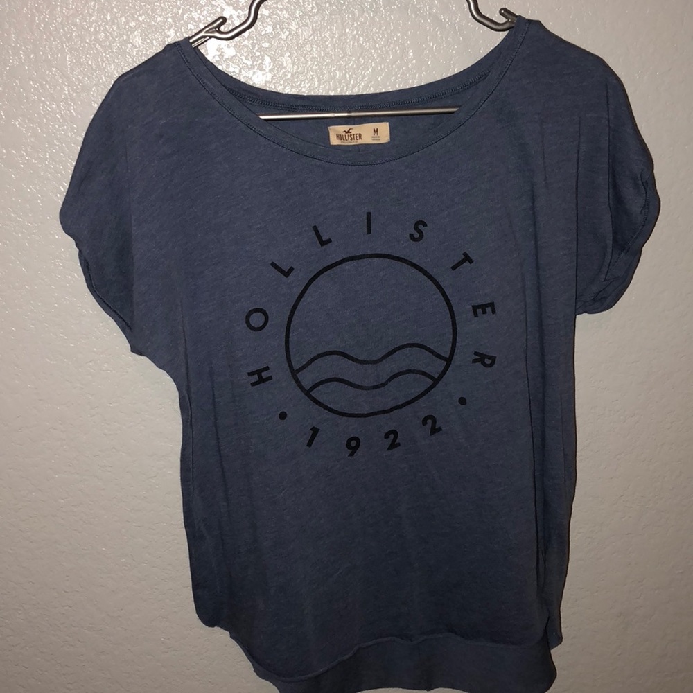 Hollister tee